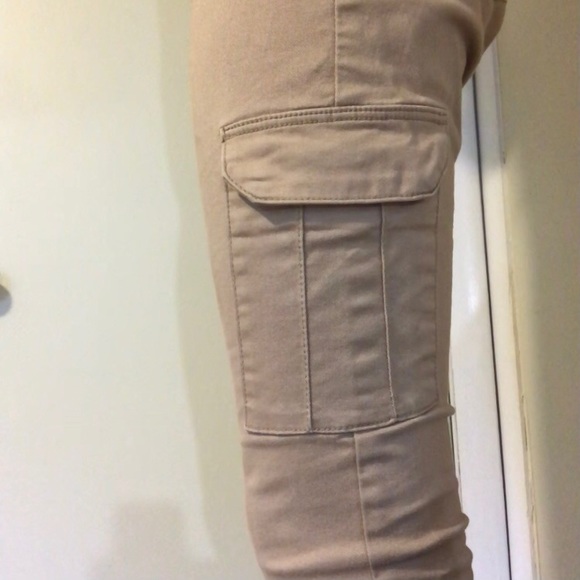 H&M High-Rise Cargo Overalls - Picture 5 of 6